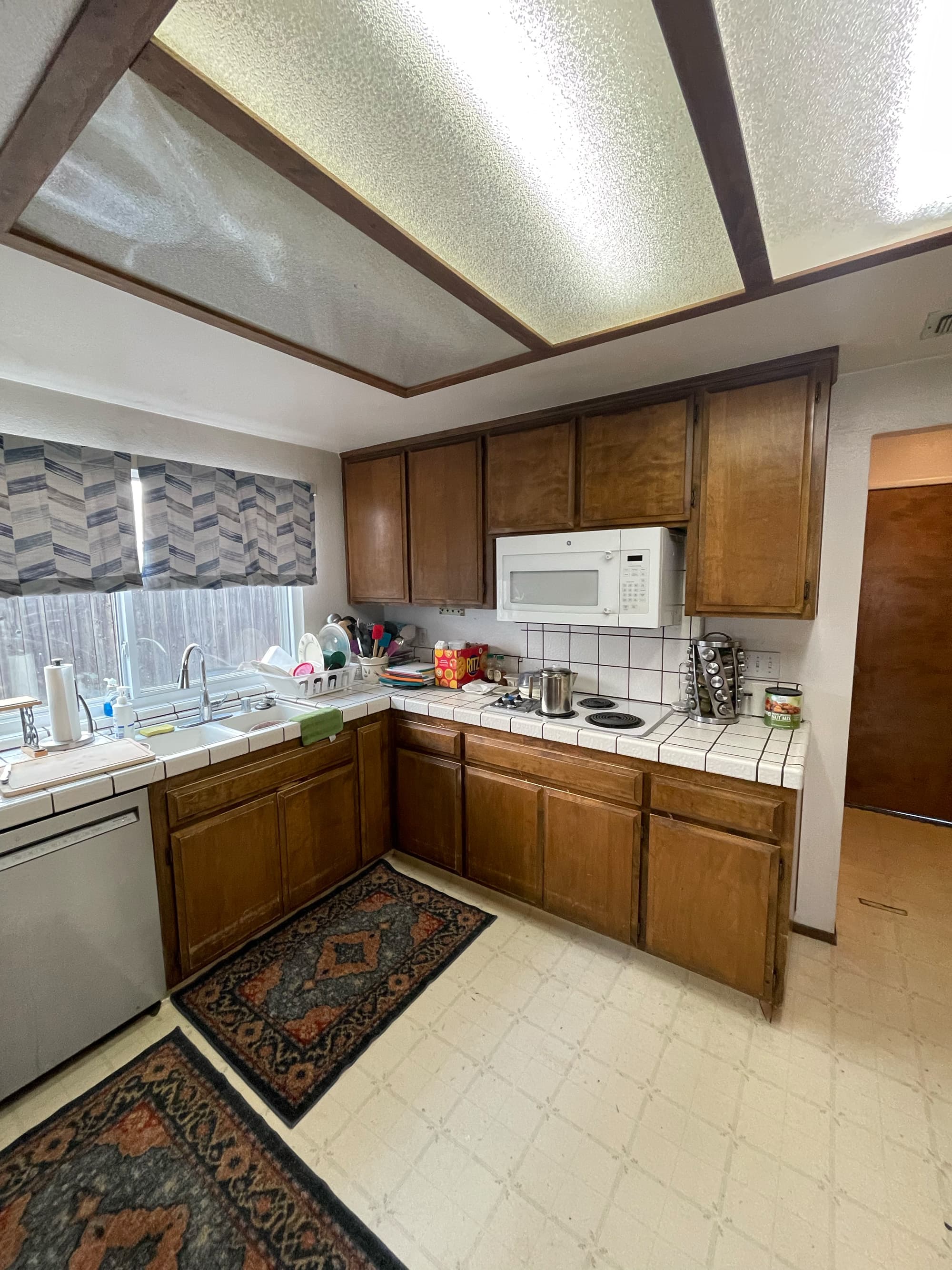 Cherry Cabinet Kitchen - Roseville